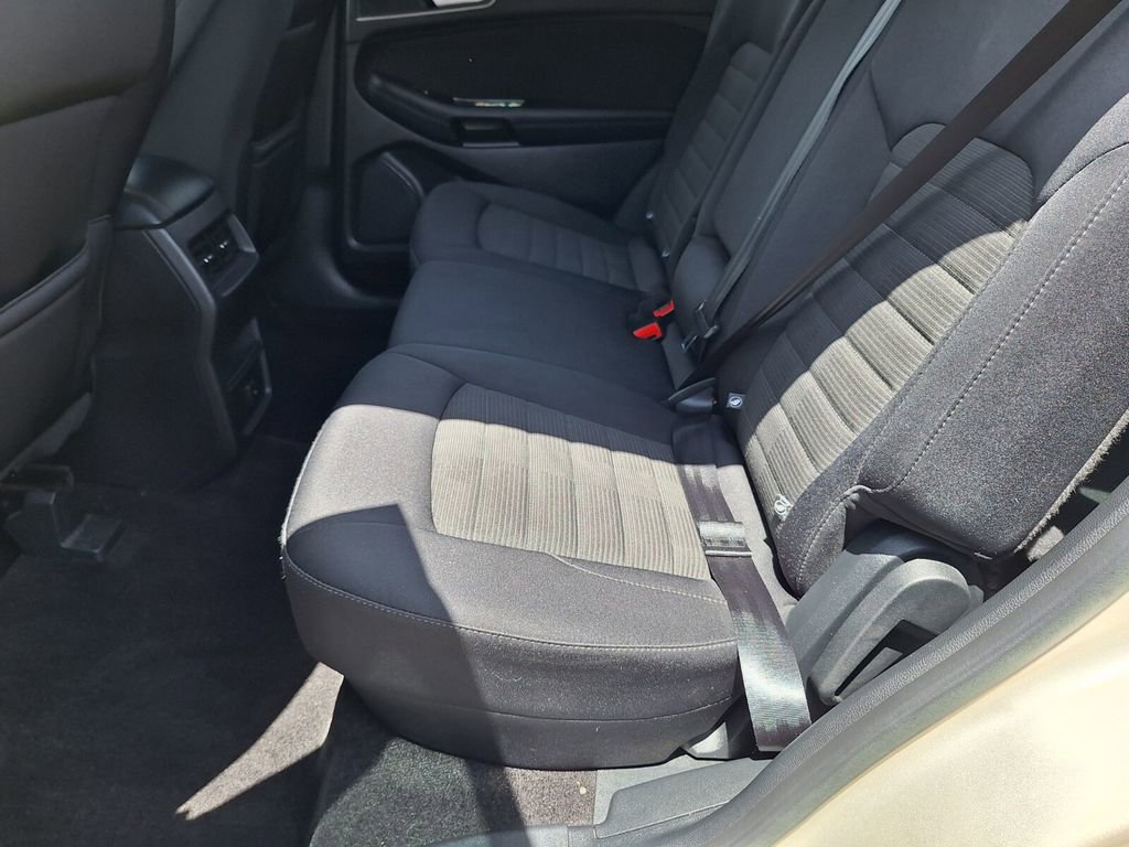 Used 2018 Ford Edge SEL w/ Class II Trailer Tow Package AWD/4WD image 23