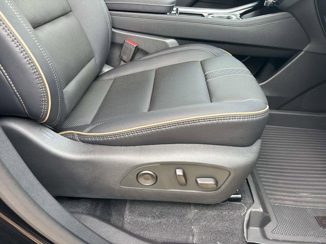 New 2026 Chevrolet Traverse High Country w/ LPO, Floor Liner Package FWD image 15