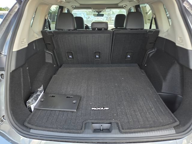 New 2026 Nissan Rogue Dark Armor FWD image 14