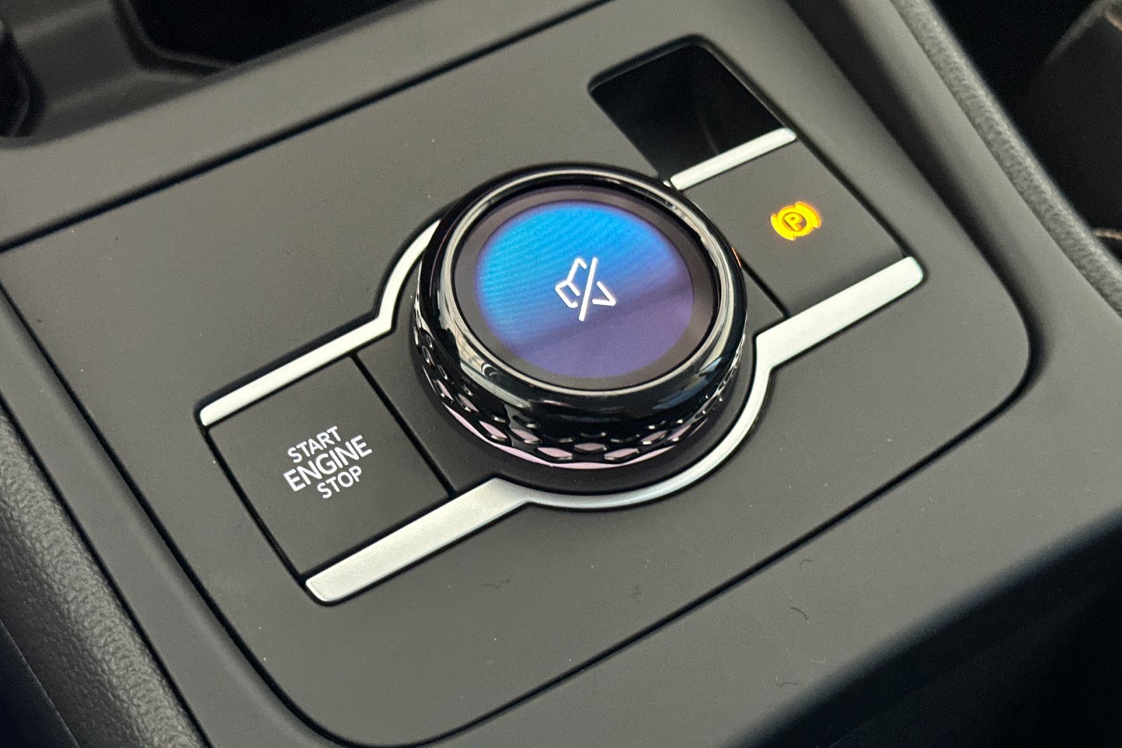 New 2025 Volkswagen Tiguan SE image 22
