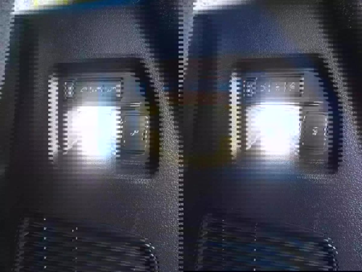 Used 2020 Ford Explorer Limited image 7