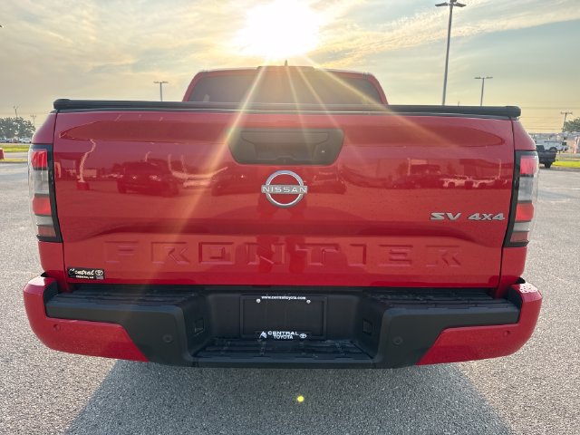 Used 2024 Nissan Frontier SV w/ Technology Package AWD/4WD image 5