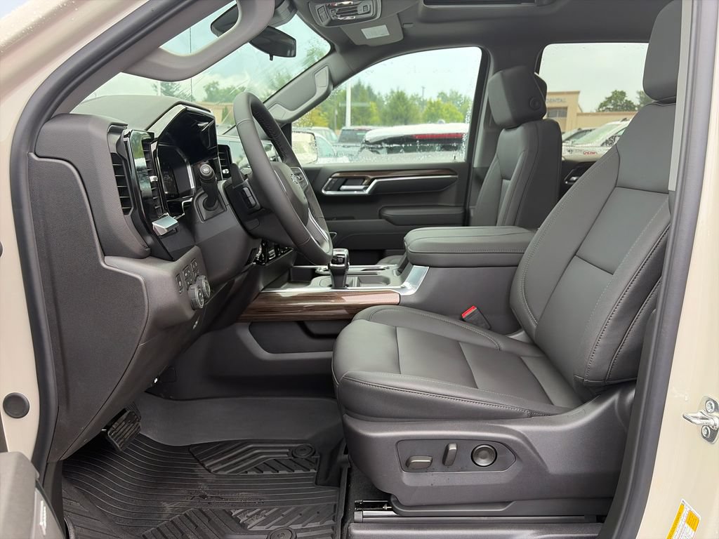 New 2026 Chevrolet Silverado 1500 RST w/ RST All Star Premium Package AWD/4WD image 11