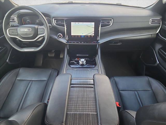 Used 2023 Jeep Wagoneer L Series II AWD/4WD image 18
