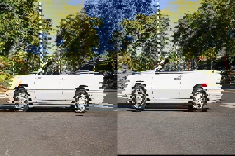 Used 1995 Mercedes-Benz E 320 Convertible image 34