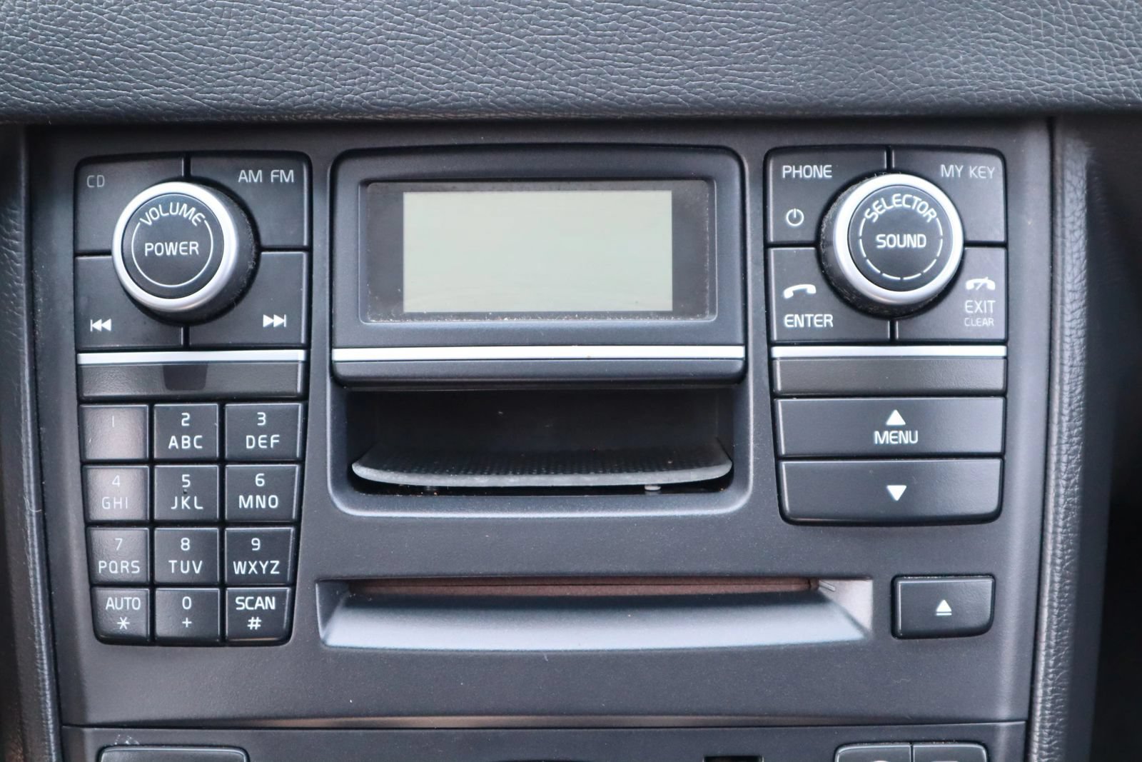 Used 2011 Volvo XC90 3.2 FWD image 23
