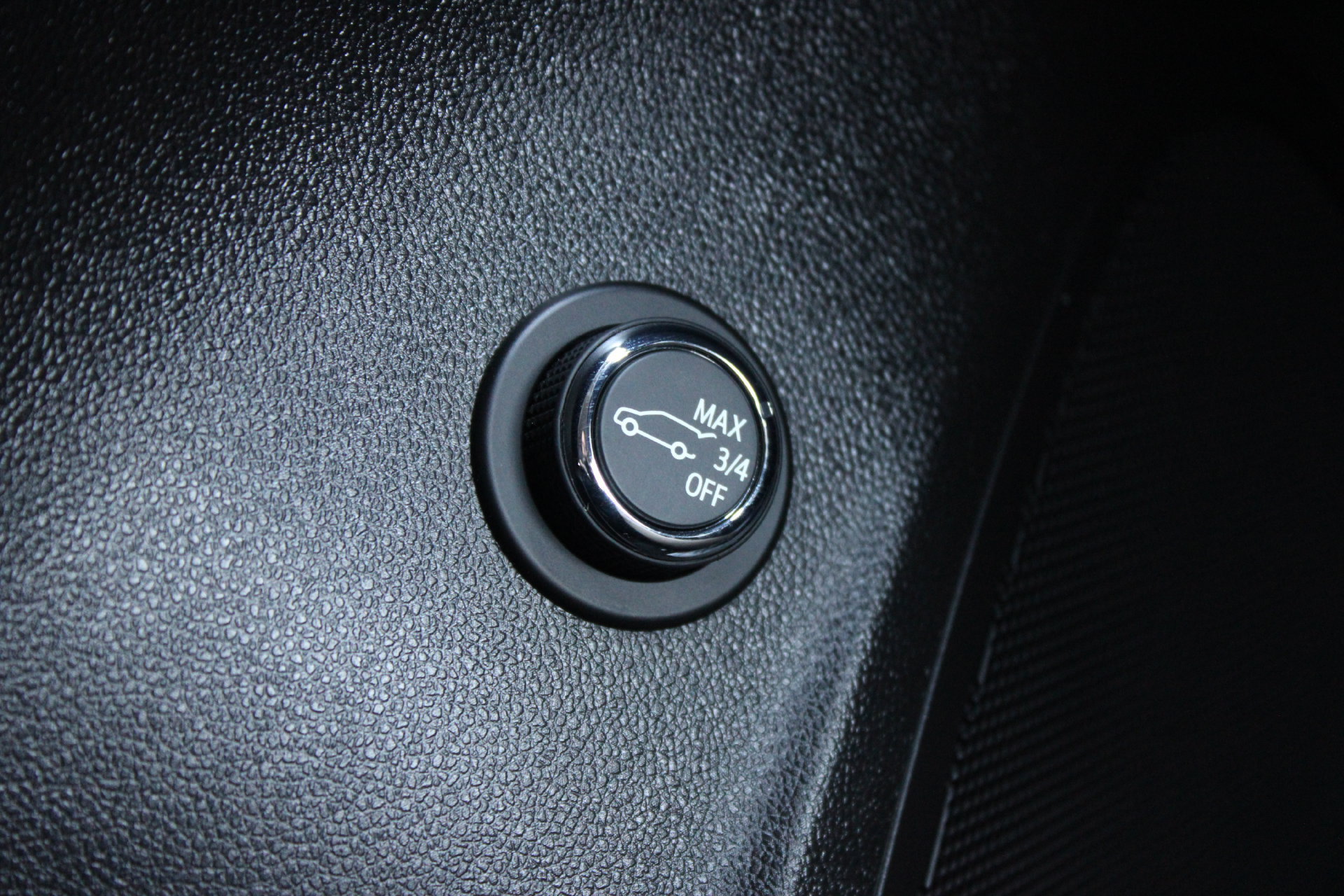 Used 2022 Buick Envision Essence w/ Sport Touring Package FWD image 27