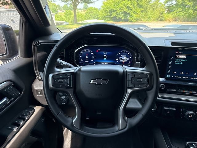 Used 2023 Chevrolet Silverado 1500 ZR2 image 18