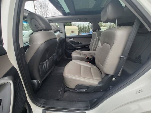 Used 2015 Hyundai Santa Fe Limited w/ Option Group 04 AWD/4WD image 18