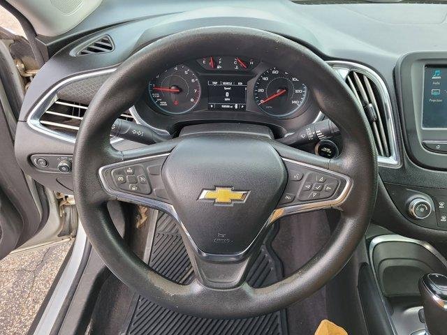 Used 2017 Chevrolet Malibu LT image 22