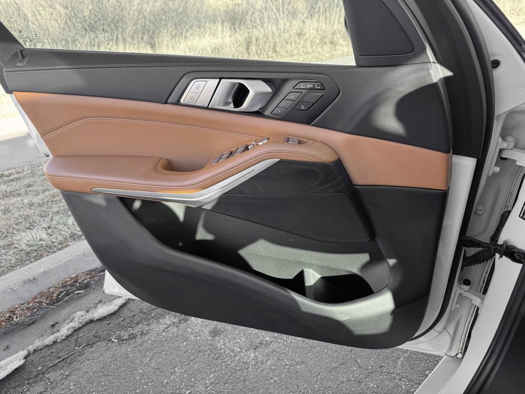 Used 2022 BMW X7 xDrive40i image 14