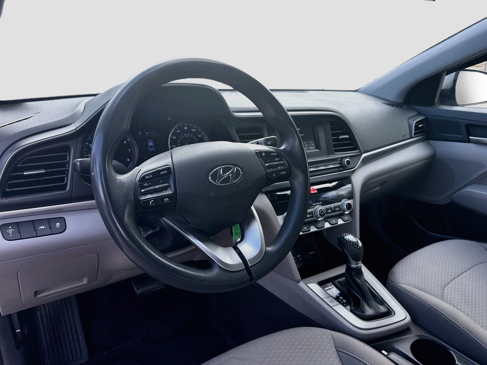 Used 2020 Hyundai Elantra SE FWD image 7