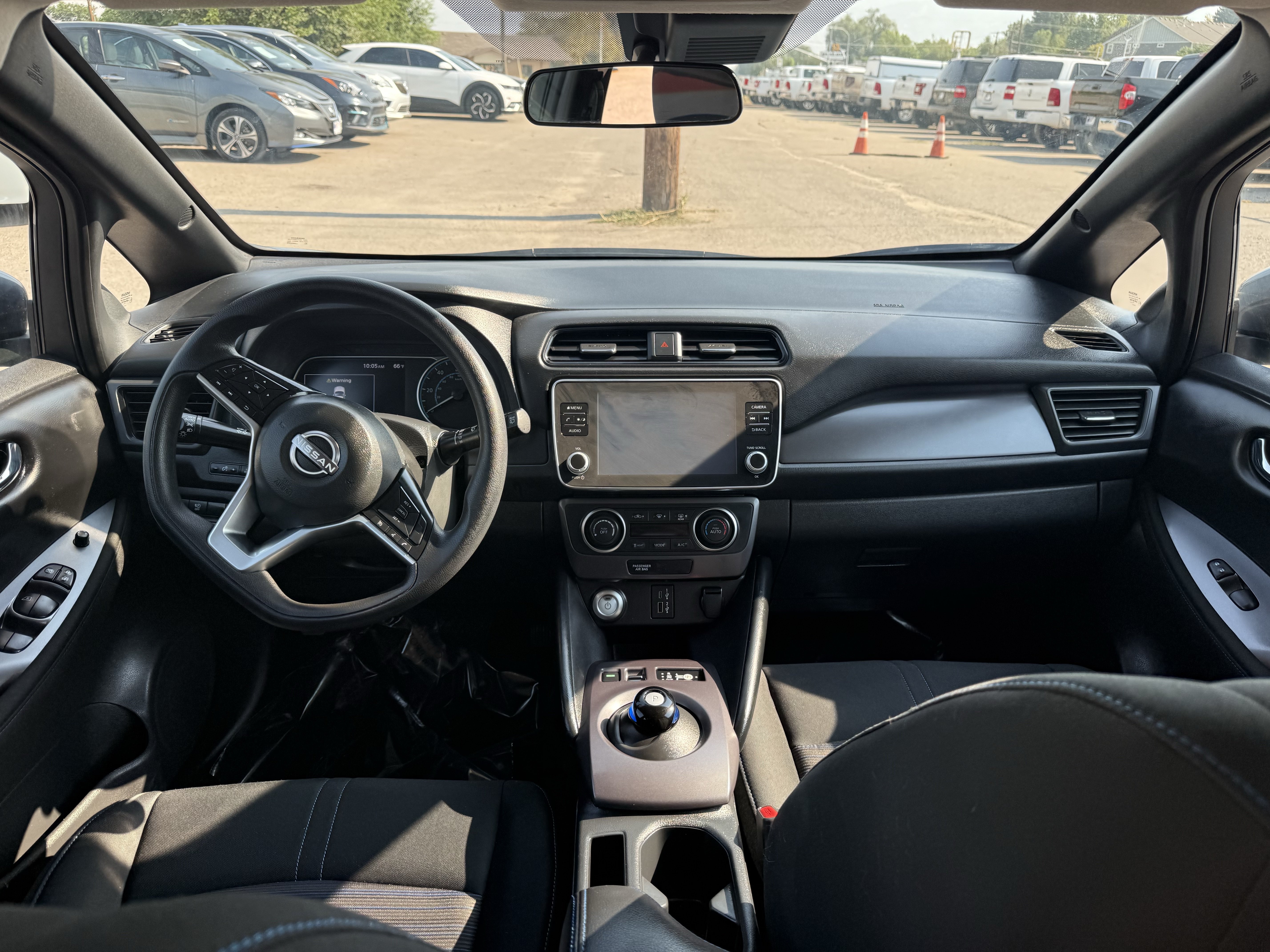 Used 2025 Nissan Leaf S FWD image 10