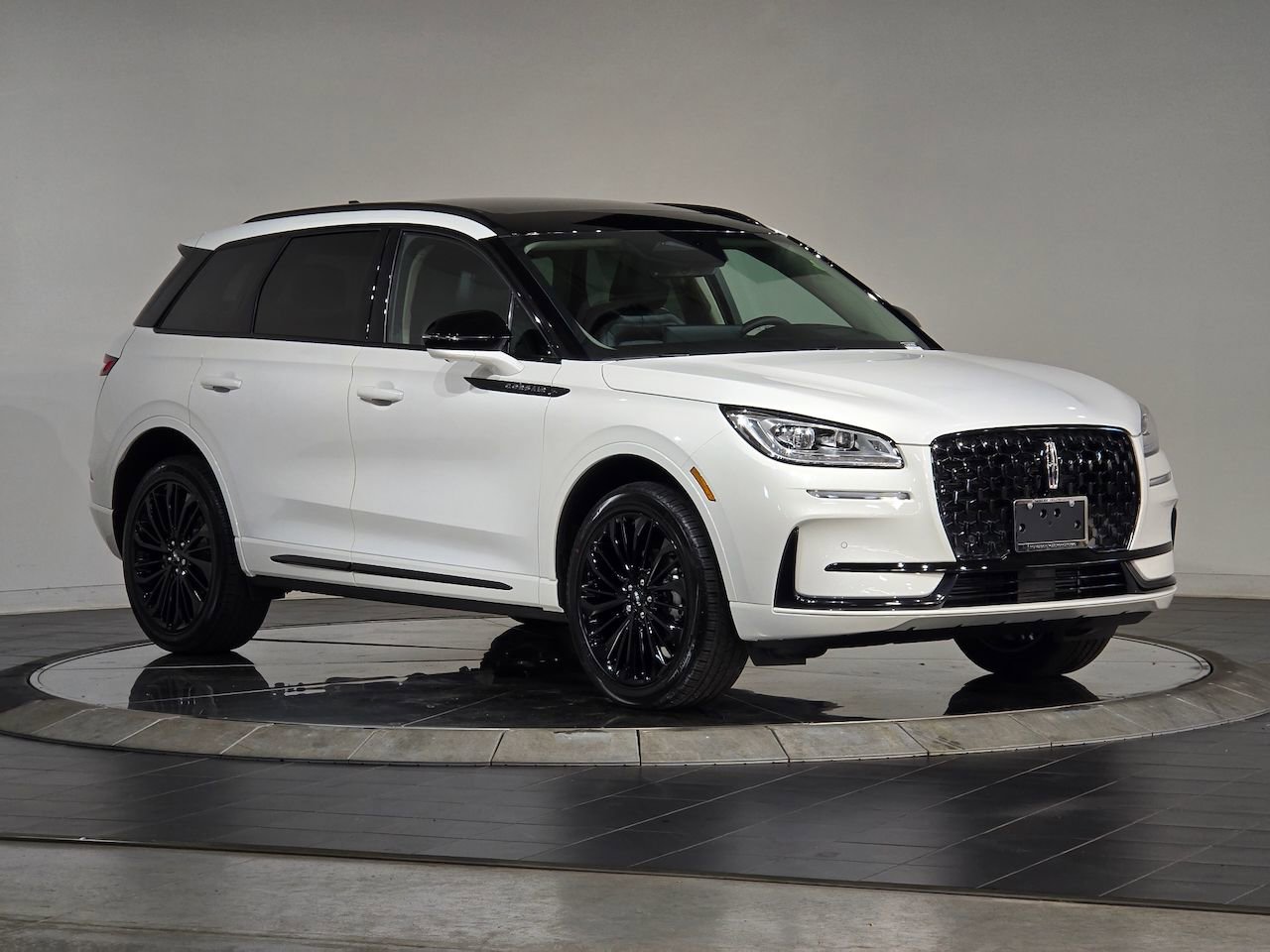 New 2026 Lincoln Corsair Reserve AWD/4WD image 2