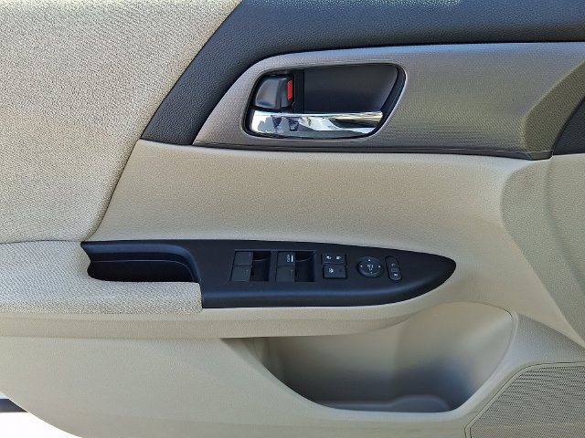 Used 2013 Honda Accord LX image 12