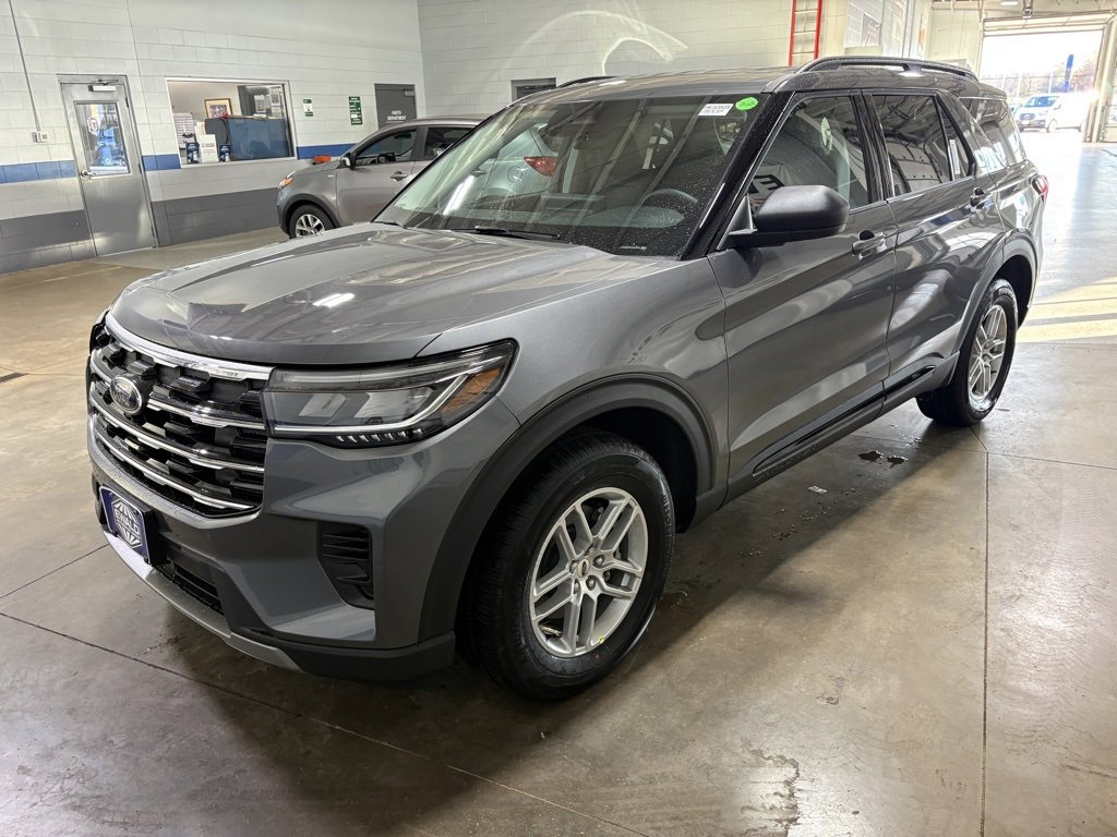 New 2026 Ford Explorer Active image 4