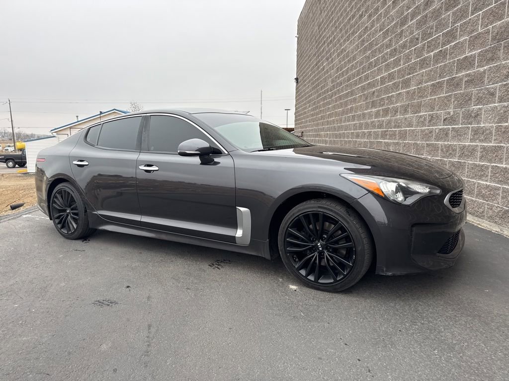Used 2019 Kia Stinger image 1