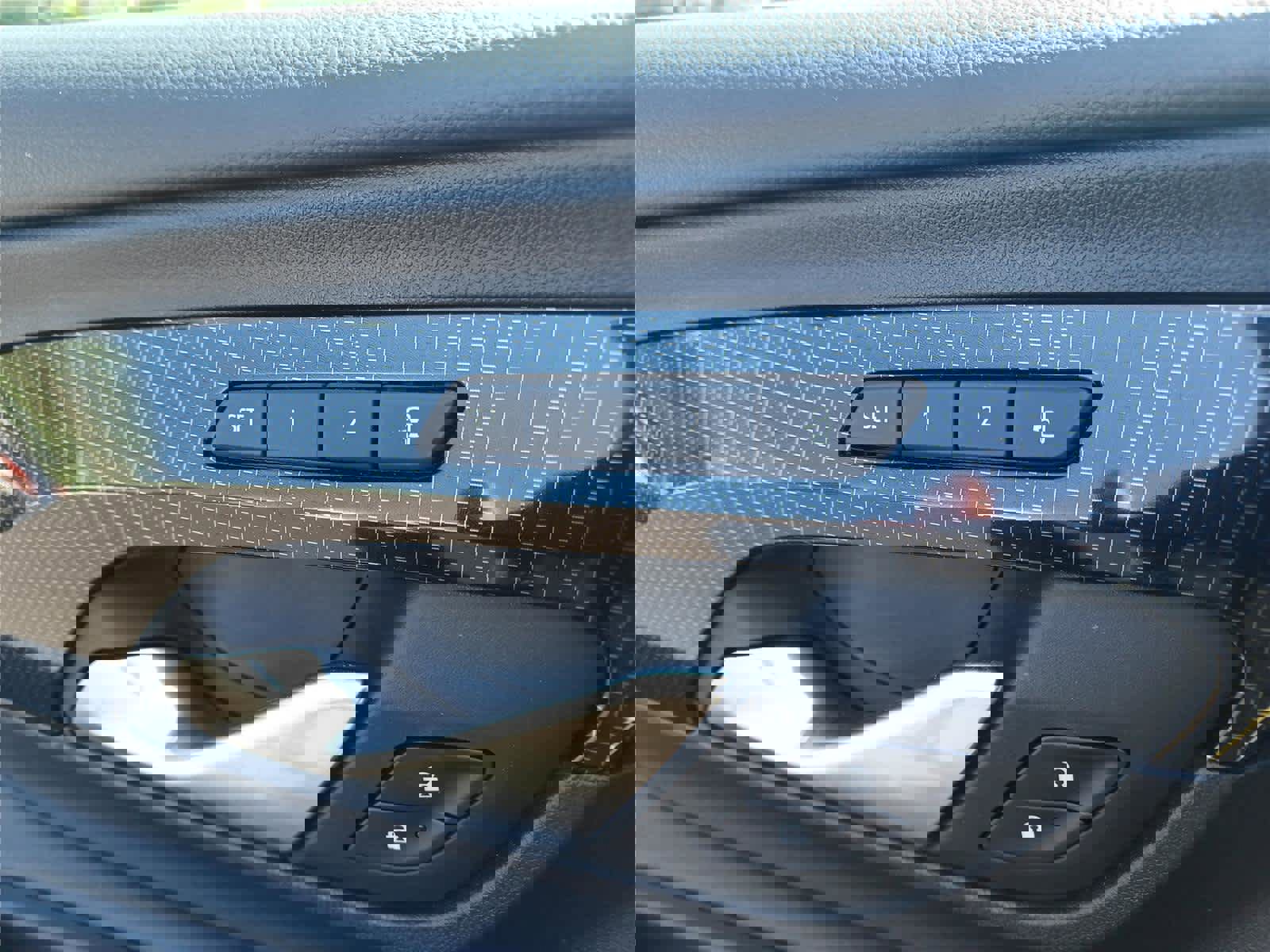 Used 2022 GMC Terrain AT4 w/ Infotainment Package II image 15