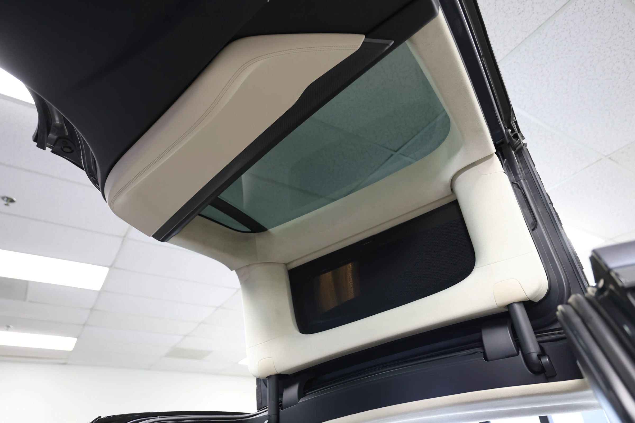 Used 2018 Tesla Model X 100D image 45