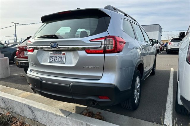 Used 2023 Subaru Ascent Base image 3