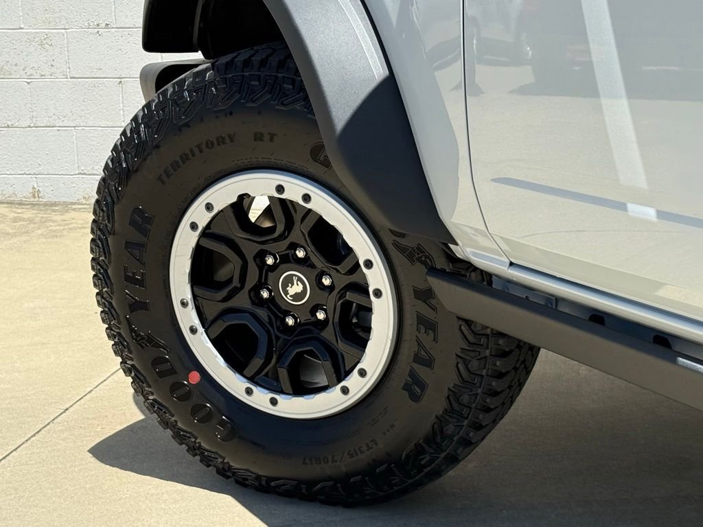 New 2026 Ford Bronco Badlands w/ Sasquatch Package AWD/4WD image 16