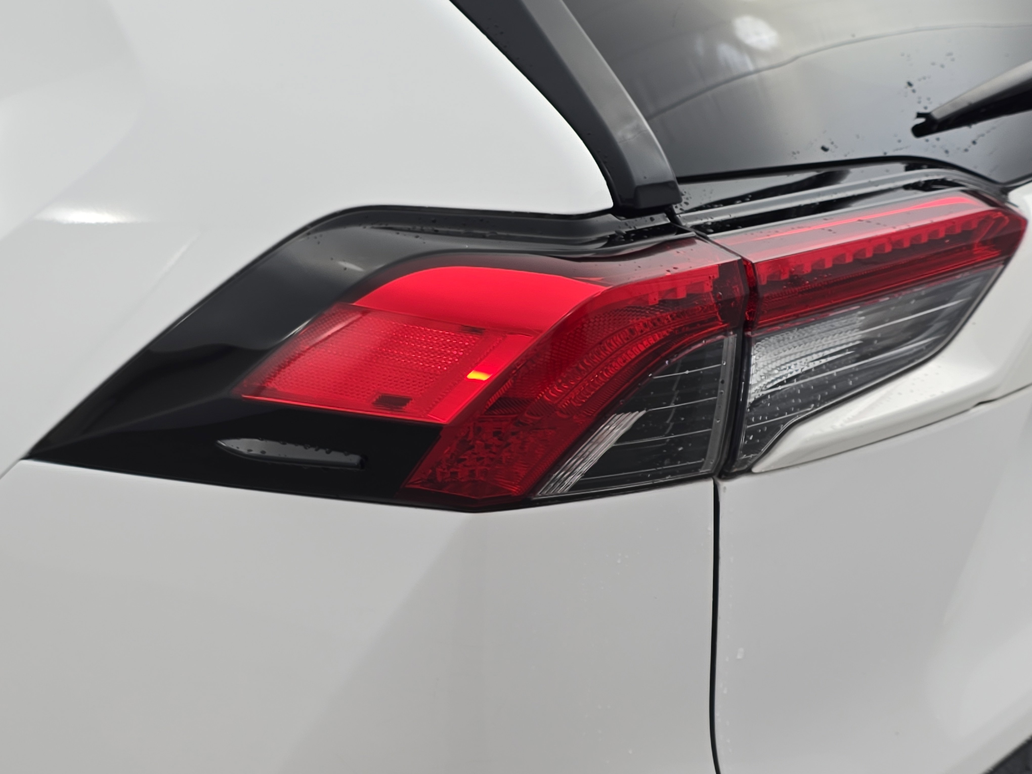 Used 2019 Toyota RAV4 XLE image 31