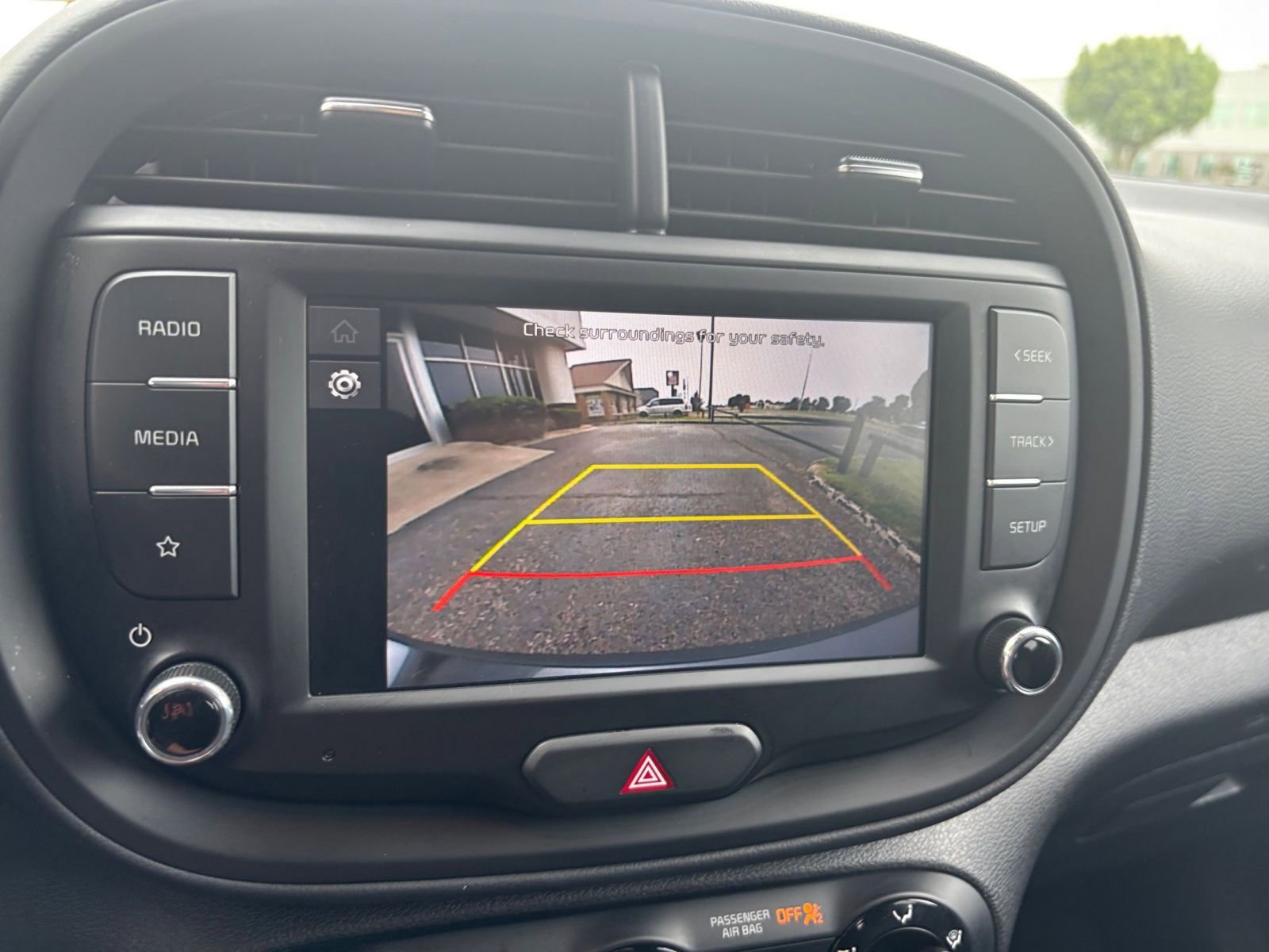 Used 2025 Kia Soul LX w/ LX Technology Package FWD image 22