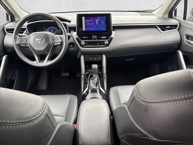 Certified 2025 Toyota Corolla Cross XLE FWD image 19