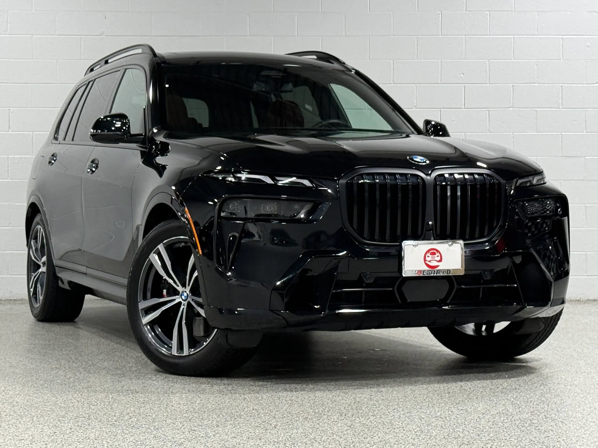 Used 2024 BMW X7 xDrive40i w/ M Sport Package AWD/4WD image 4