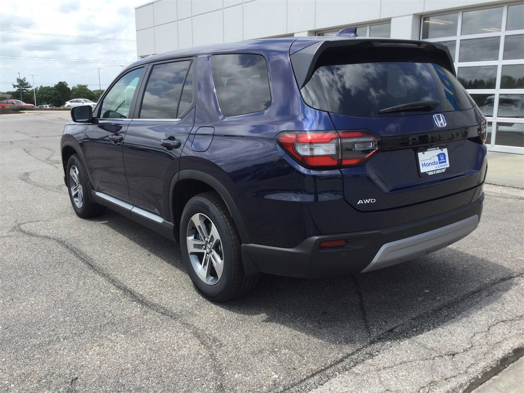 New 2025 Honda Pilot EX-L image 8