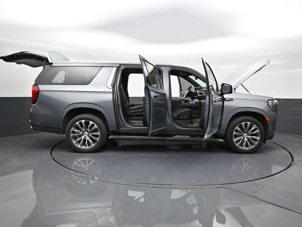 Used 2021 GMC Yukon XL Denali w/ Denali Premium Package RWD image 29