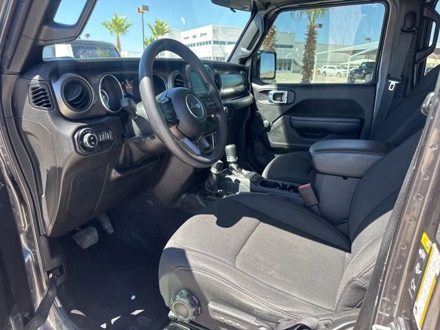 Certified 2022 Jeep Gladiator Sport AWD/4WD image 19