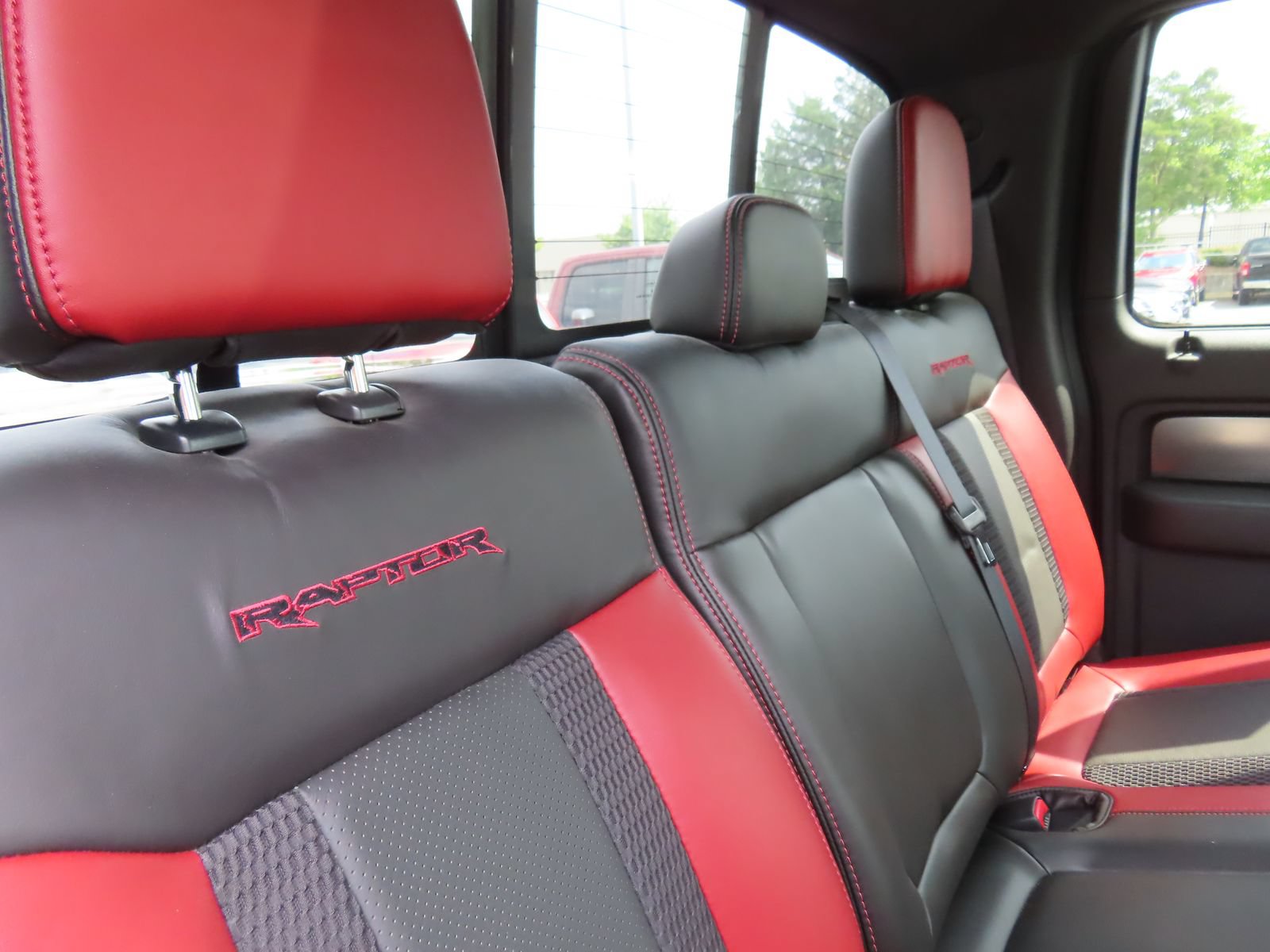 Used 2014 Ford F150 Raptor w/ Equipment Group 801A Luxury AWD/4WD image 35