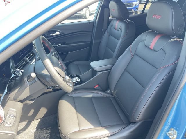 New 2026 Chevrolet Trax RS w/ Sunroof Package FWD image 11