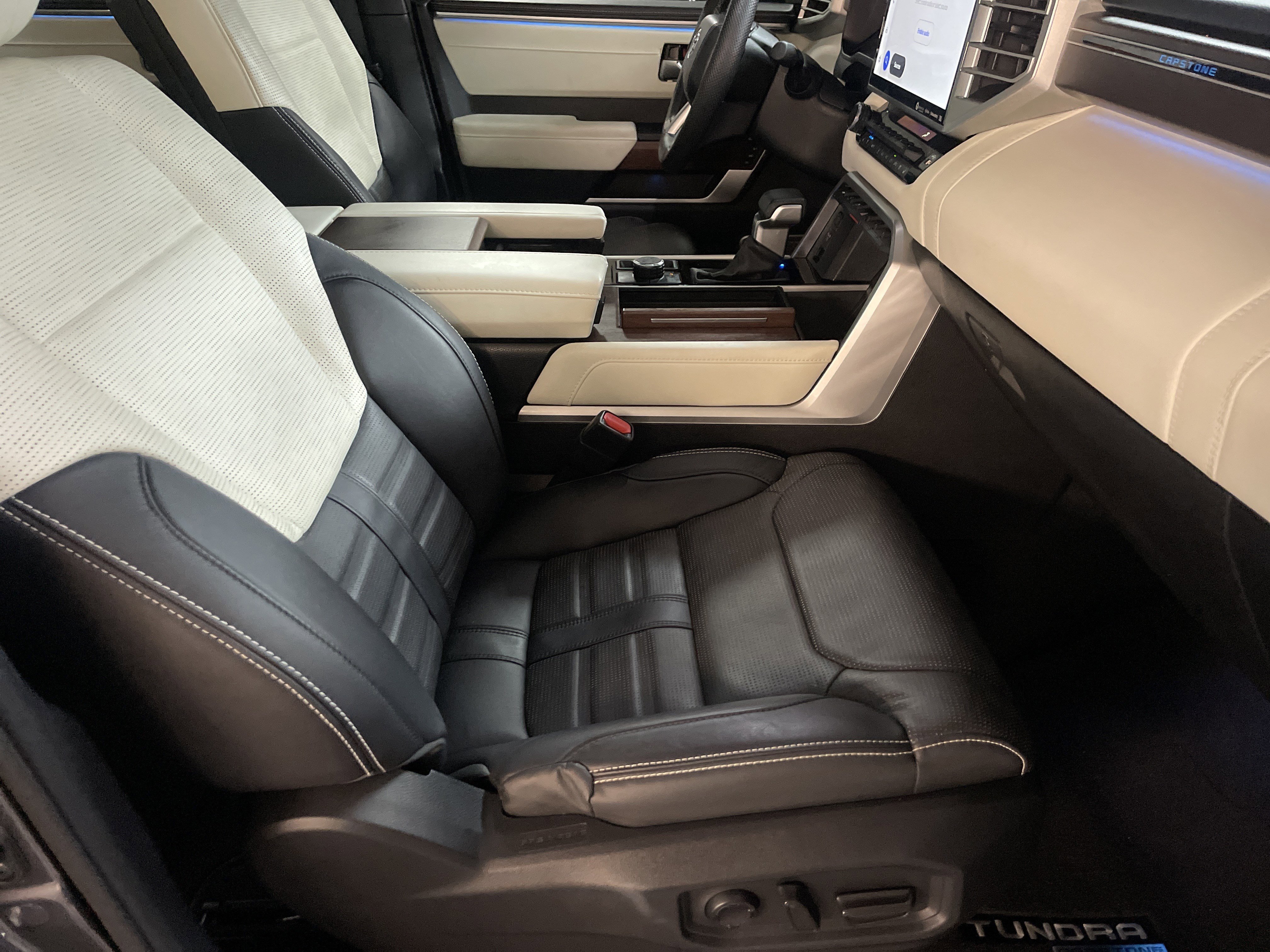 Used 2024 Toyota Tundra Capstone AWD/4WD image 35