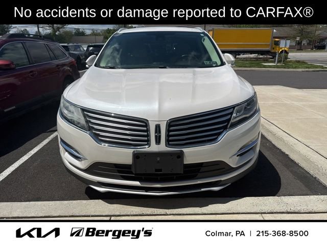 Used 2018 Lincoln MKC Select w/ Select Plus Package AWD/4WD image 2