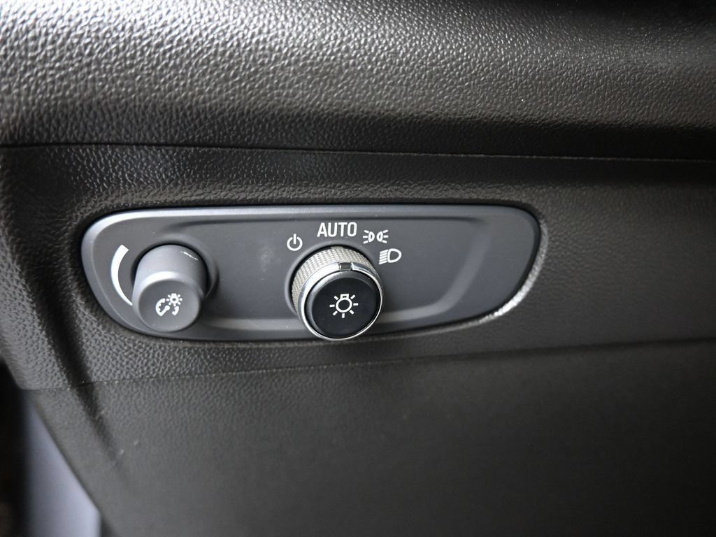Used 2021 Buick Envision Essence AWD/4WD image 26