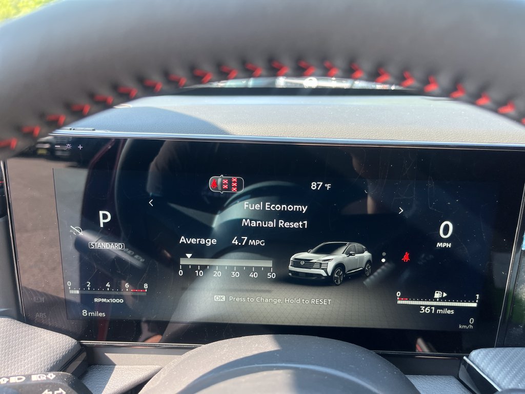 New 2027 Nissan Kicks SR w/ SR Premium Package FWD image 16