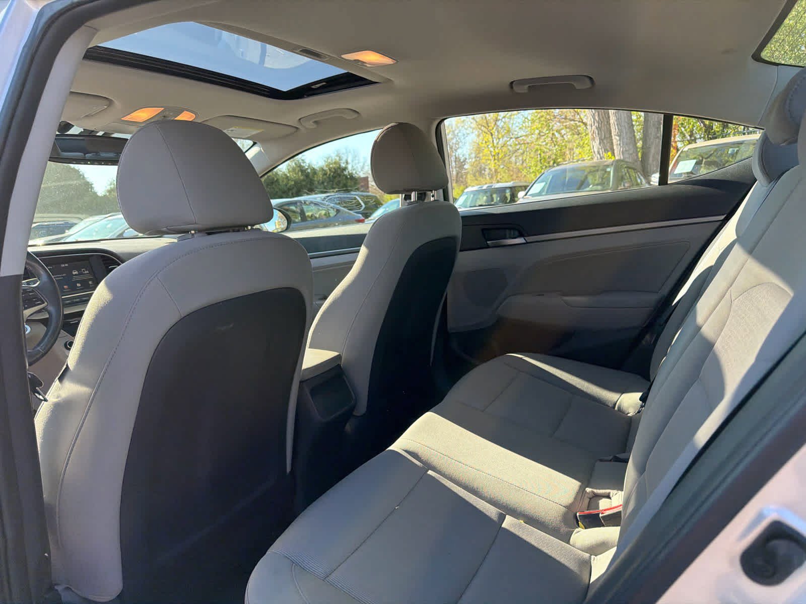 Used 2018 Hyundai Elantra Value Edition w/ Cargo Package FWD image 6