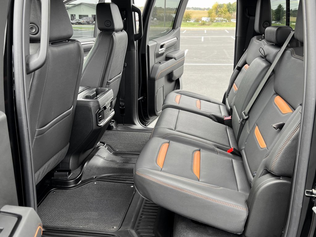 Used 2025 GMC Sierra 1500 AT4 w/ AT4 Preferred Package image 17