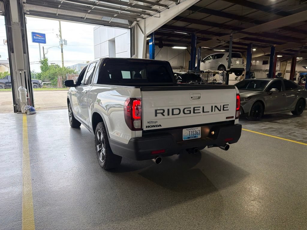 Used 2025 Honda Ridgeline TrailSport image 4