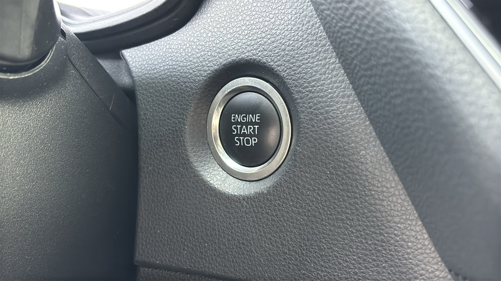 Used 2025 Toyota Corolla SE FWD image 14