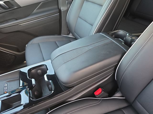 Certified 2025 Buick Enclave Preferred FWD image 24