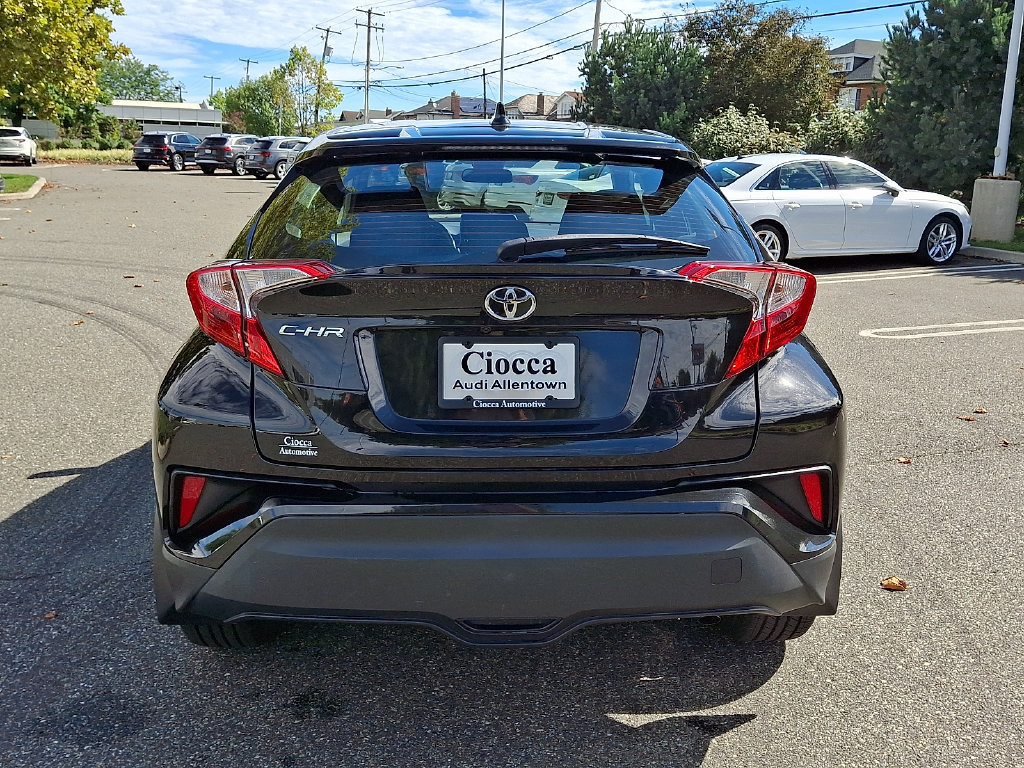 Used 2021 Toyota C-HR XLE FWD image 8