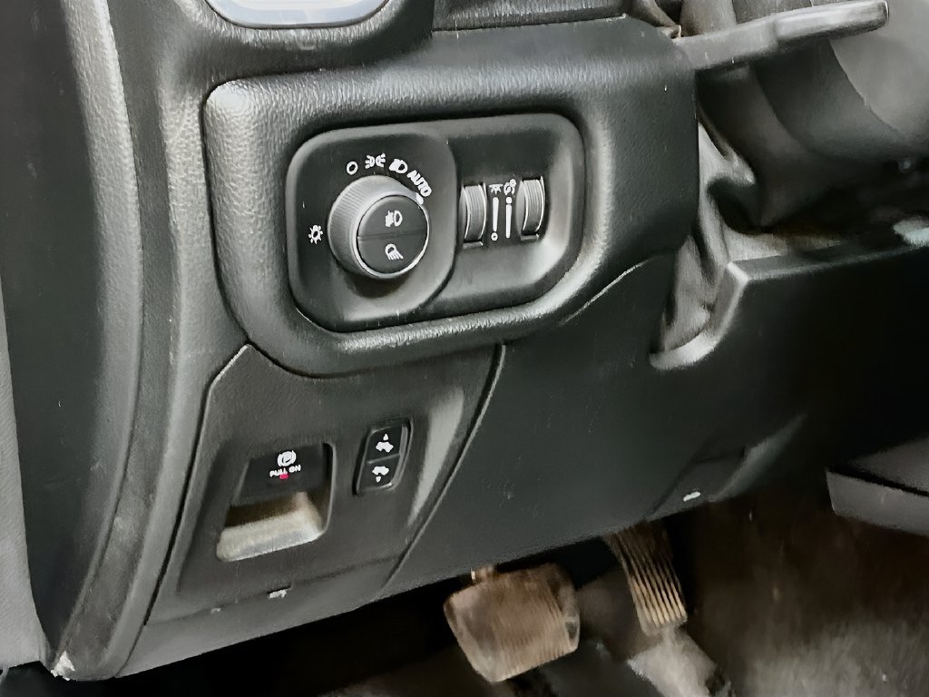 Used 2021 RAM 1500 Laramie AWD/4WD image 10