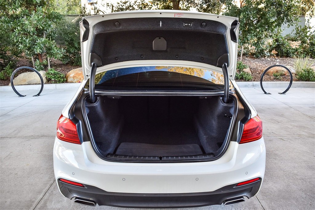 Used 2019 BMW 540i w/ M Sport Package image 25