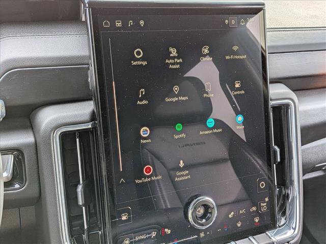 Used 2025 GMC Yukon XL Denali image 11