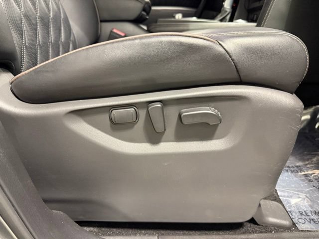 Used 2023 Nissan Armada Platinum w/ Captain's Chairs Package AWD/4WD image 33
