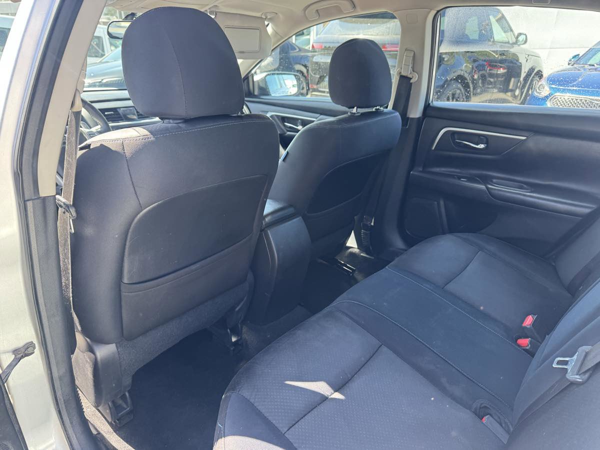 Used 2016 Nissan Altima 2.5 SR image 15
