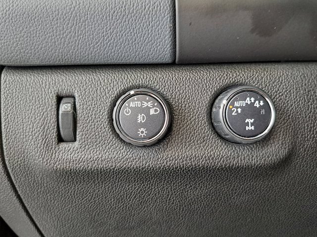 Used 2018 Chevrolet Colorado Z71 w/ Z71 Midnight Edition AWD/4WD image 13